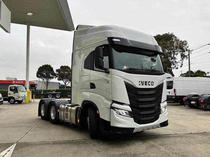 2023 Iveco S-Way AS700 WHITE