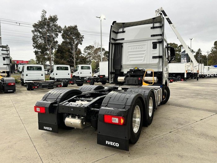 2023 Iveco S-Way AS700 WHITE