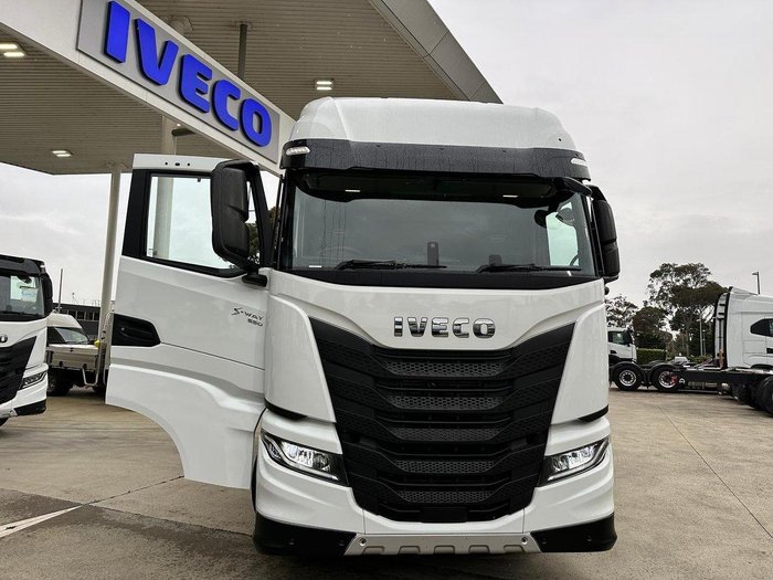 2023 Iveco S-Way AS700 WHITE