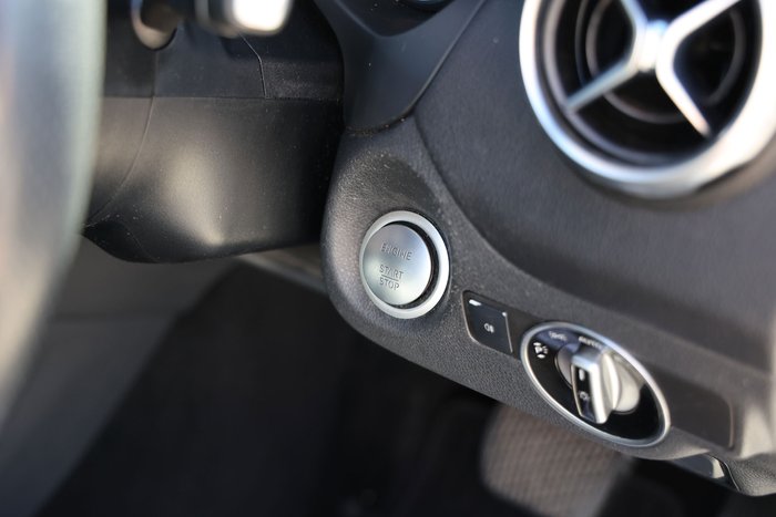 2017 MERCEDES-BENZ GLA 250 4MATIC
