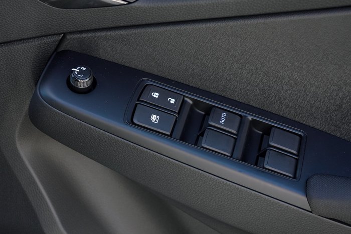 2025 Isuzu D-MAX X-RIDER