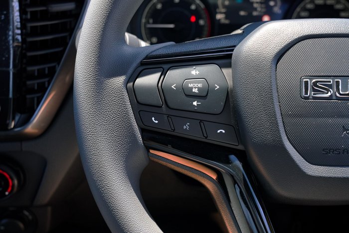 2025 Isuzu D-MAX X-RIDER