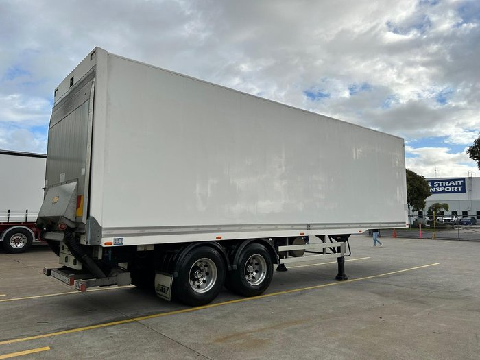 2017 FTE St2 14 Pallet, Tail Gate, Tri Zone