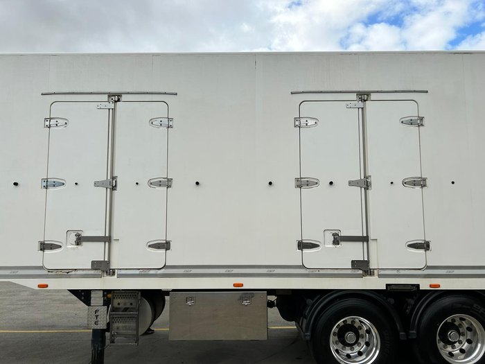 2017 FTE St2 14 Pallet, Tail Gate, Tri Zone