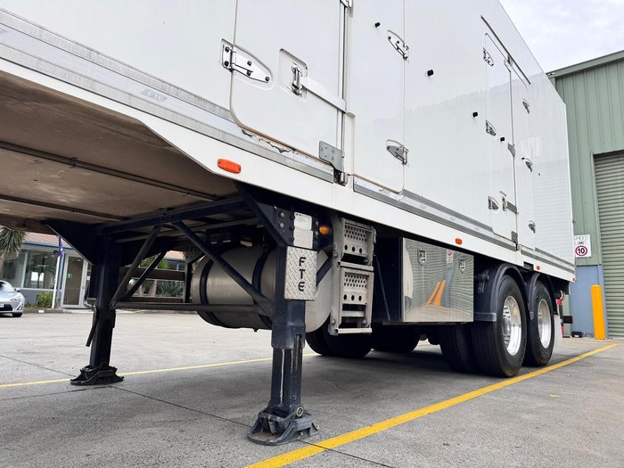 2017 FTE St2 16 Pallet Side Doors, Dual Zone, Tail Gate