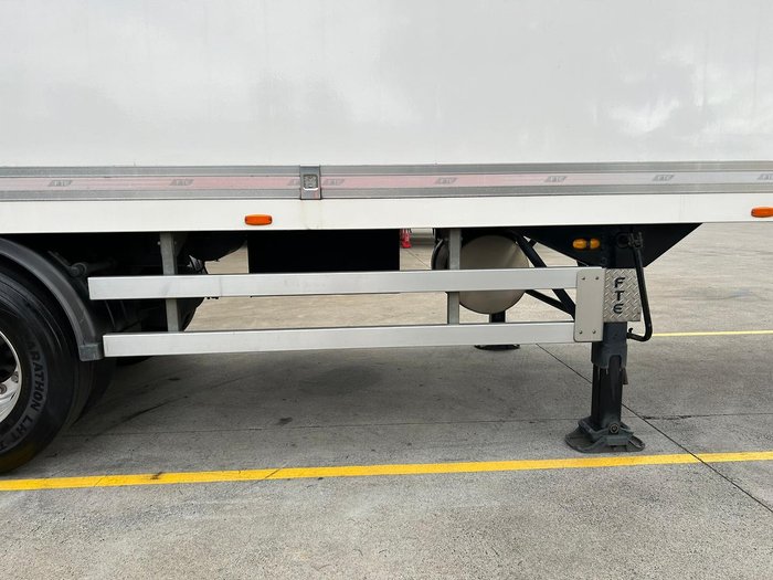 2017 FTE St2 14 Pallet, Tail Gate, Tri Zone