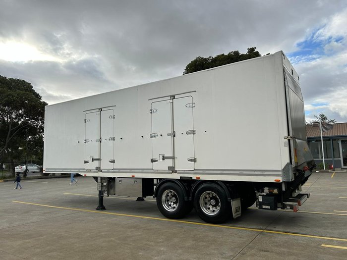 2017 FTE St2 14 Pallet, Tail Gate, Tri Zone