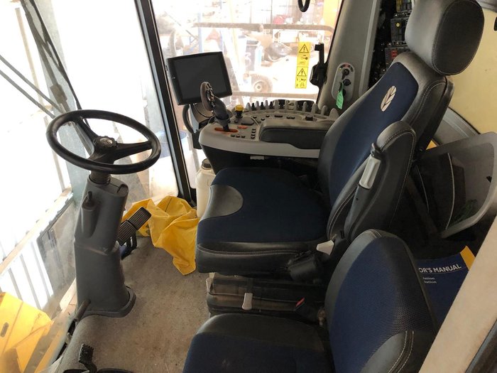 2018 New Holland Cr8.90 Yellow
