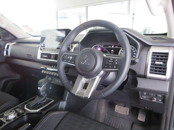 2024 Mitsubishi Triton GLS