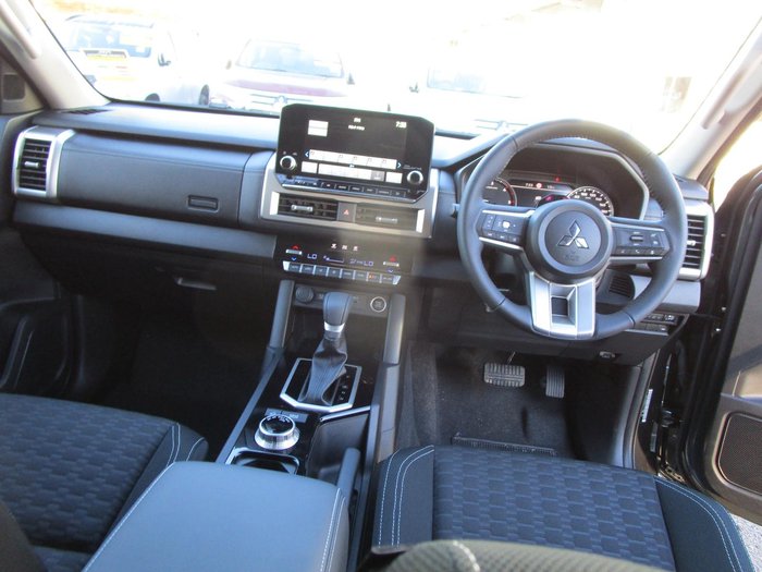 2024 Mitsubishi Triton GLS