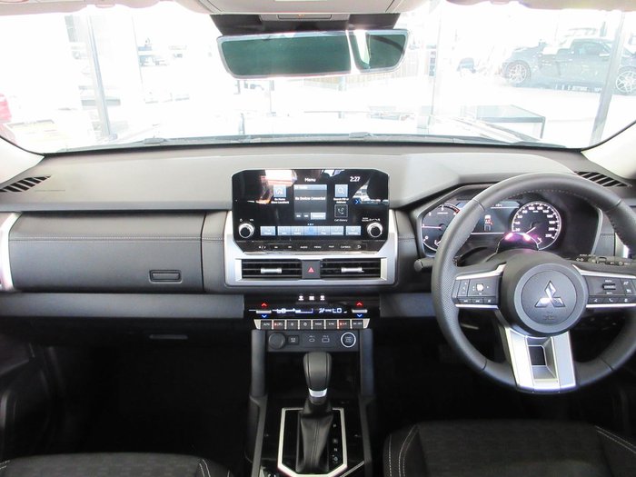 2024 Mitsubishi Triton GLS