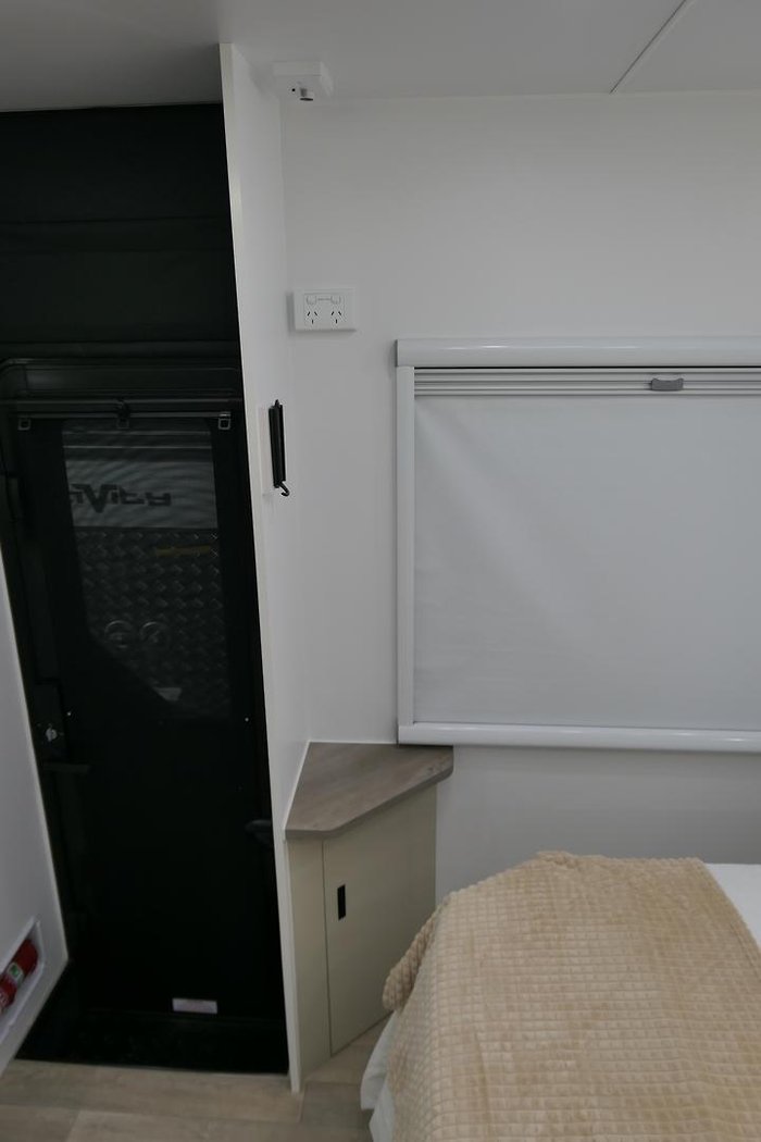 2024 GREAT AUSSIE 2OURER LARGE BATHROOM