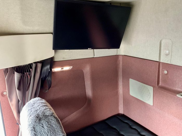 2022 Volvo Fh700 2Xl Globetrotter 240000Klm Suit New $360000+Gst Rt Wty FH 700 GLOBETROTTER 2XL WHITE
