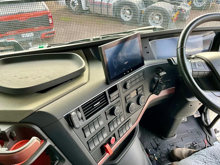 2022 Volvo Fh700 2Xl Globetrotter 240000Klm Suit New $360000+Gst Rt Wty FH 700 GLOBETROTTER 2XL WHITE