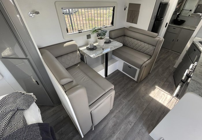 2023 JB Caravans Dirt Road Xtreme (22')