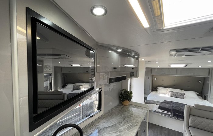 2023 JB Caravans Dirt Road Xtreme (22')