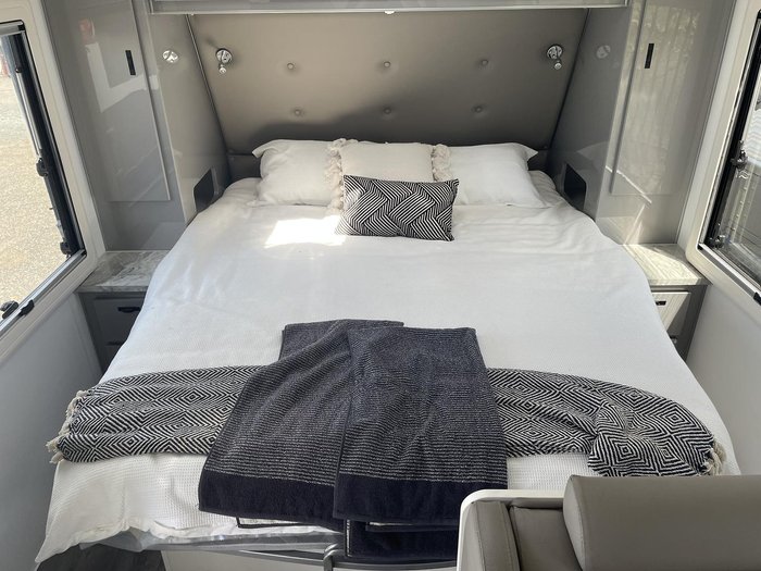 2023 JB Caravans Dirt Road Xtreme (22')