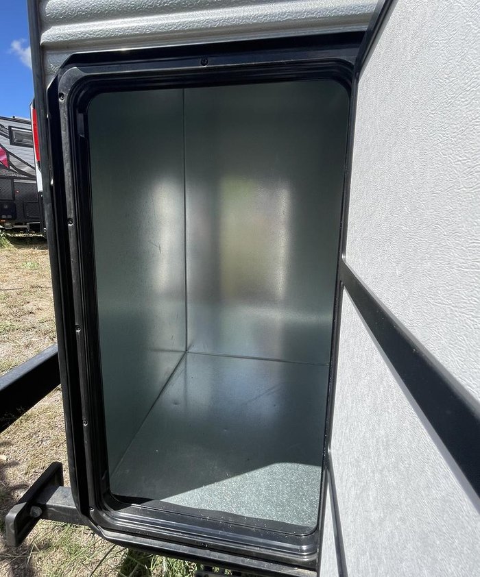 2023 JB Caravans Dirt Road Xtreme (22')