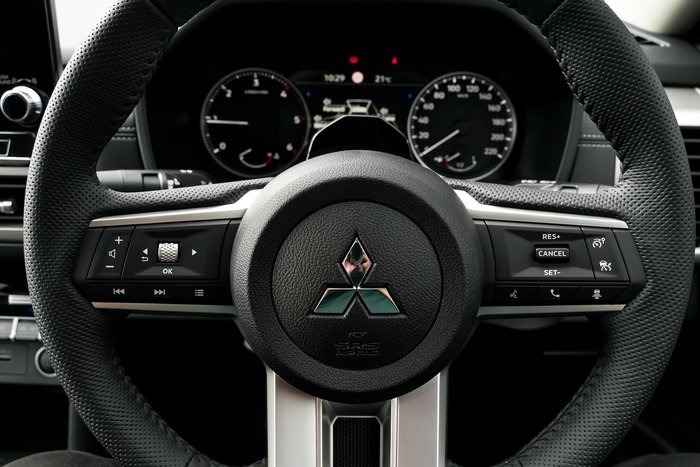 2023 Mitsubishi Triton GLS
