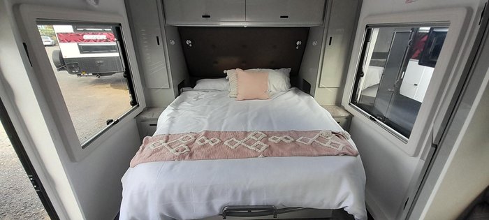 2023 JB Caravans Dirt Road Xtreme 20' Family Bunk
