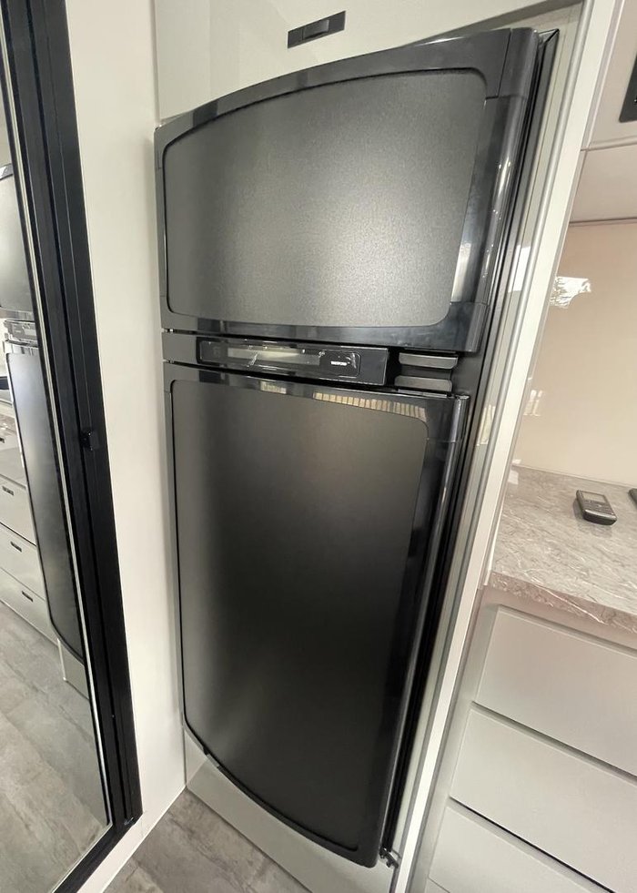 2023 JB Caravans Dirt Road Xtreme (20') Family