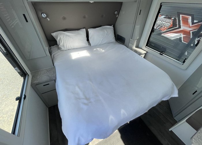 2023 JB Caravans Dirt Road Xtreme (20') Family