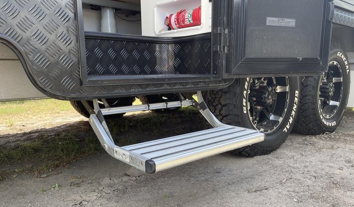 2023 JB Caravans Dirt Road Xtreme (20') Family