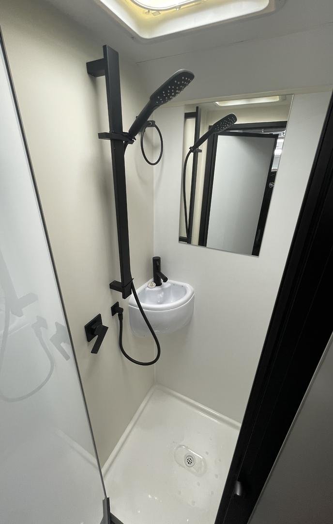 2023 JB Caravans Dirt Road Xtreme (20') Family