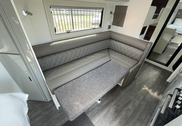 2023 JB Caravans Dirt Road Xtreme (20') Family