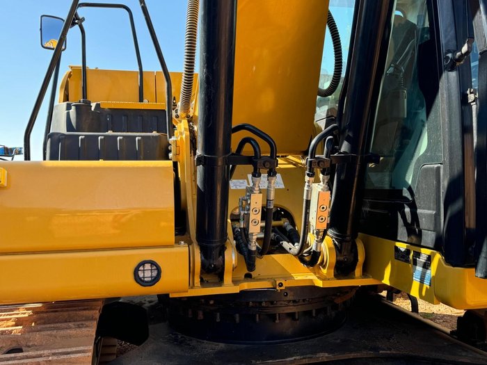 2022 Caterpillar 323