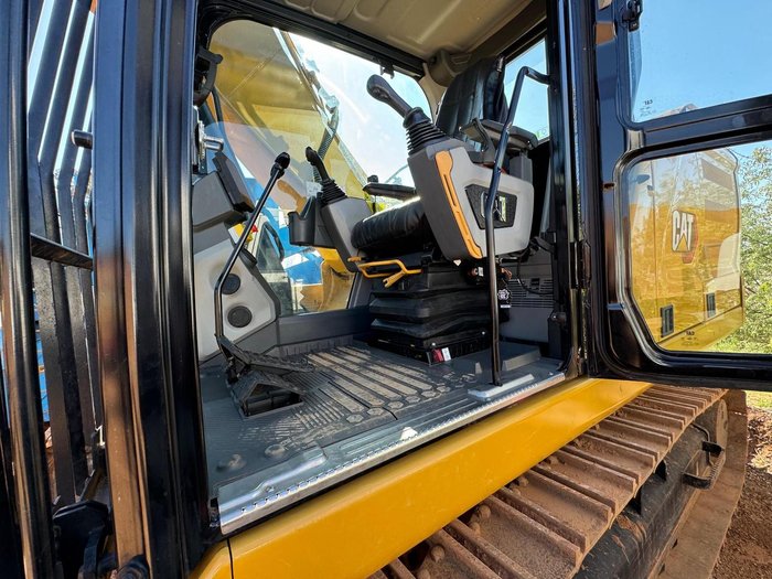 2022 Caterpillar 323