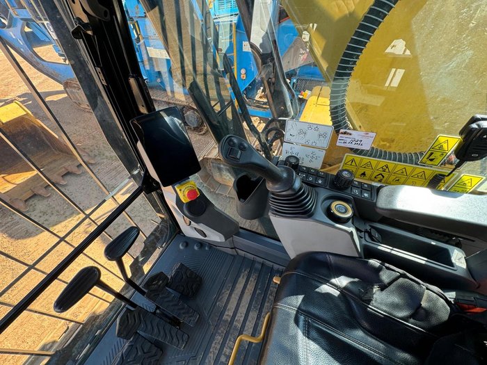 2022 Caterpillar 323