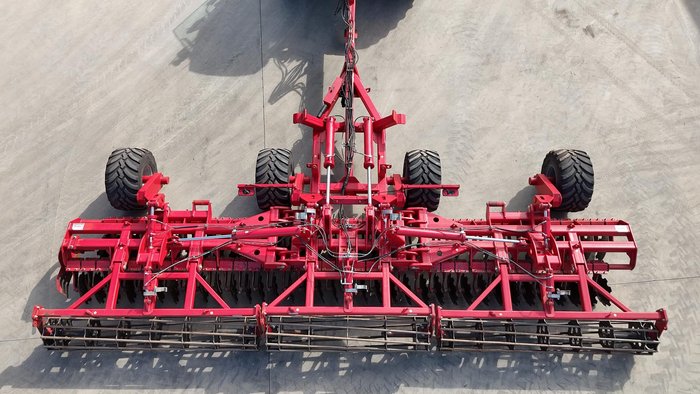 2023 Tatu 70010 Heavy Duty 7.6M 60 Plate Speed Disc - Ex Hire RED