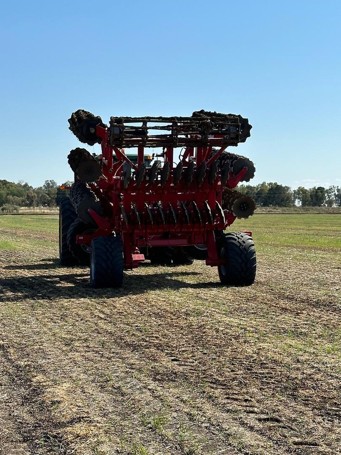 2023 Tatu 70010 Heavy Duty 7.6M 60 Plate Speed Disc - Ex Hire RED