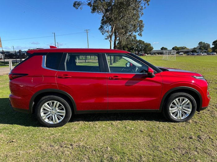 2022 Mitsubishi Outlander ES ZM MY23 Red Diamond