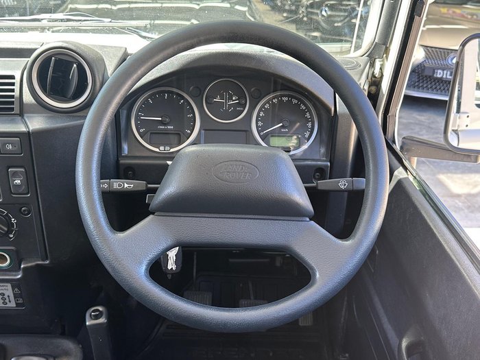 2013 Land Rover Defender 130 MY13 4X4 Fuji White