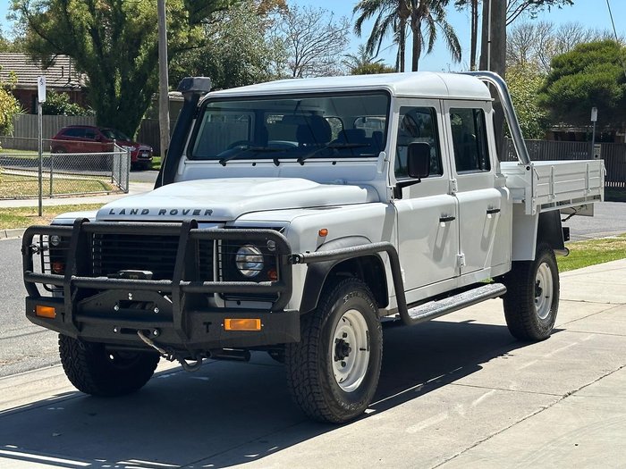 2013 Land Rover Defender 130 MY13 4X4 Fuji White
