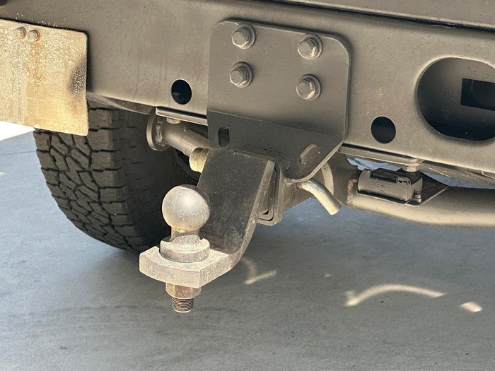 2013 Land Rover Defender 130 MY13 4X4 Fuji White