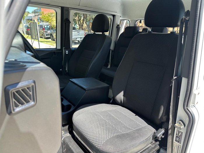 2013 Land Rover Defender 130 MY13 4X4 Fuji White