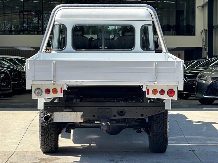 2013 Land Rover Defender 130 MY13 4X4 Fuji White