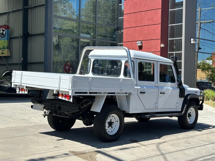 2013 Land Rover Defender 130 MY13 4X4 Fuji White