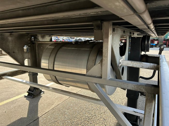 2007 Maxitrans St3 Od 24 Pallet -18, 4.1M Roll Door