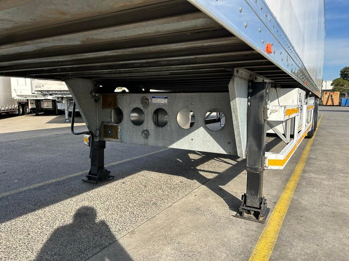 2007 Maxitrans St3 Od 24 Pallet -18, 4.1M Roll Door