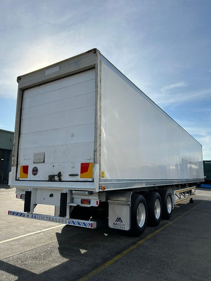 2007 Maxitrans St3 Od 24 Pallet -18, 4.1M Roll Door