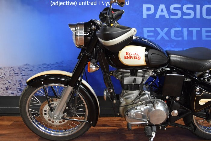 2017 Royal Enfield CLASSIC 500 BLACK