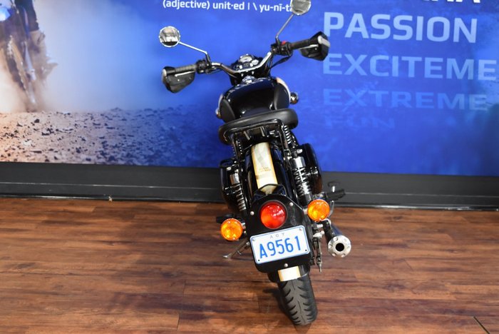 2017 Royal Enfield CLASSIC 500 BLACK