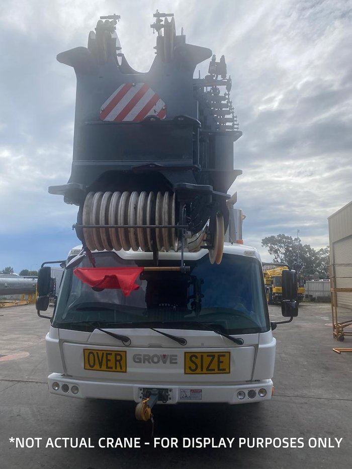 2012 Grove GMK6300L White