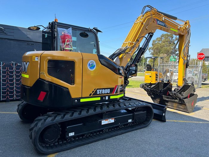 2024 GROVE GRT8100 1 Yellow