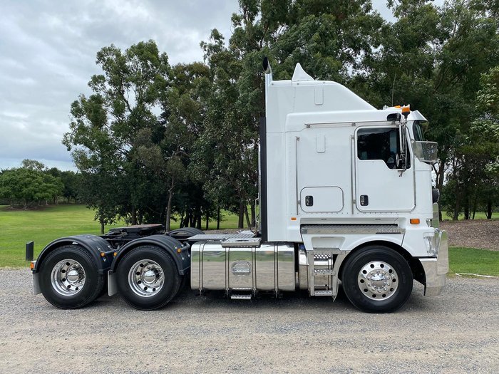 2018 Kenworth K200 White