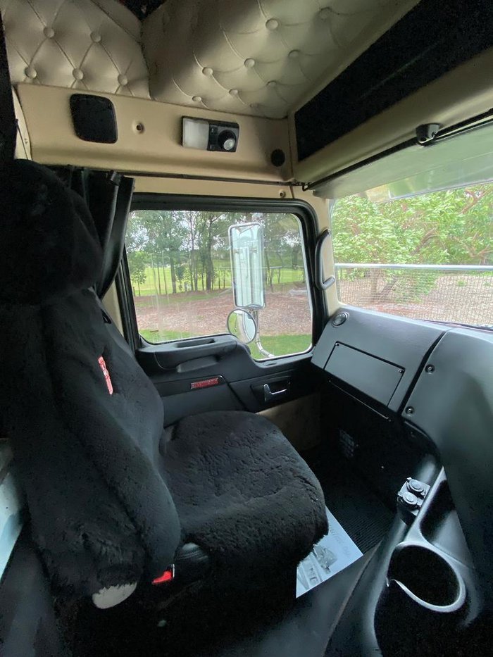 2018 Kenworth K200 White